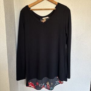 Le Lis Boutique Black Floral Blouse With Asymmetrical Back - Made In The USA XL